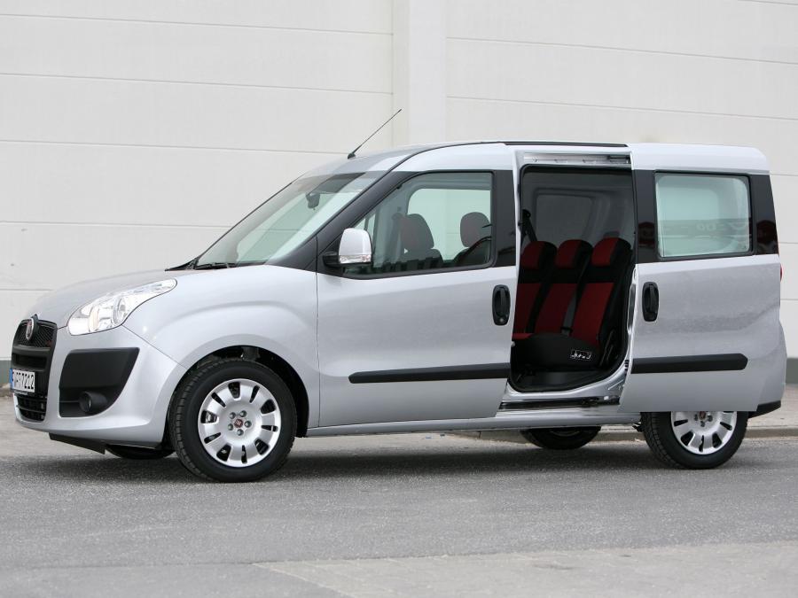  Fiat Doblo Cargo Combi 2010 года  (фото 3 из 3)